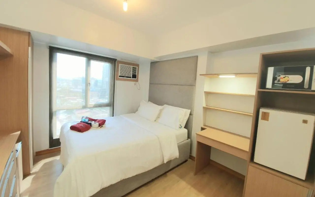 Steff's Condo 816 at Centrio Tower