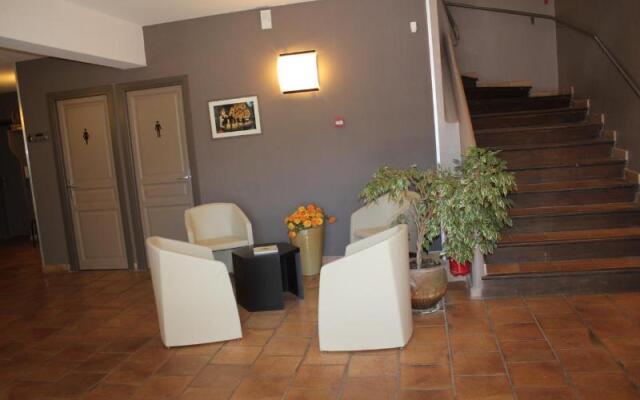 Logis Hotel le Mas de Jossyl