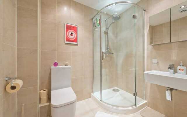 Dual-aspect 2 Bedroom Apartment
