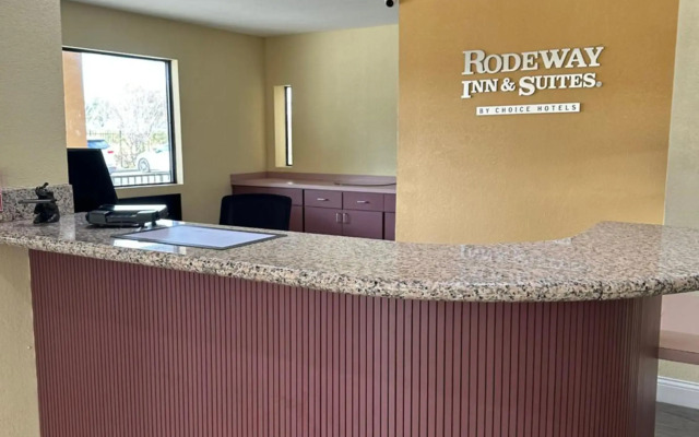 Rodeway Inn & Suites Highway 290 Northwest