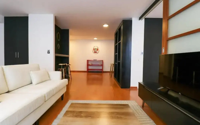 w Art Deco 1BR With Pool View in Barranco