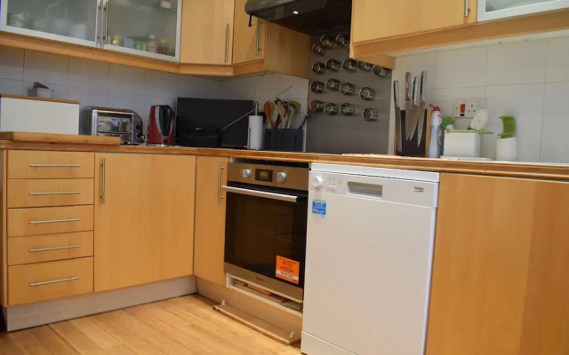 2 Bedroom Flat in Paddington