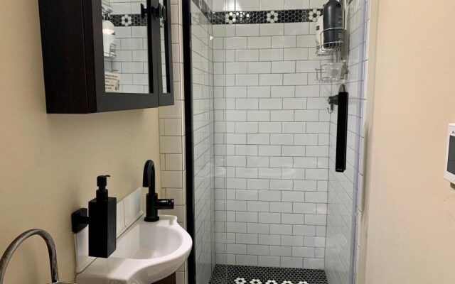 The Chic Guest Retreat in Old Town near CSU!