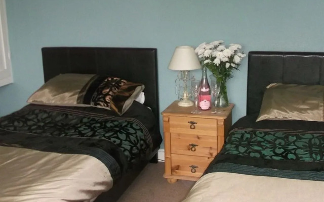 Whitehouse Guest House