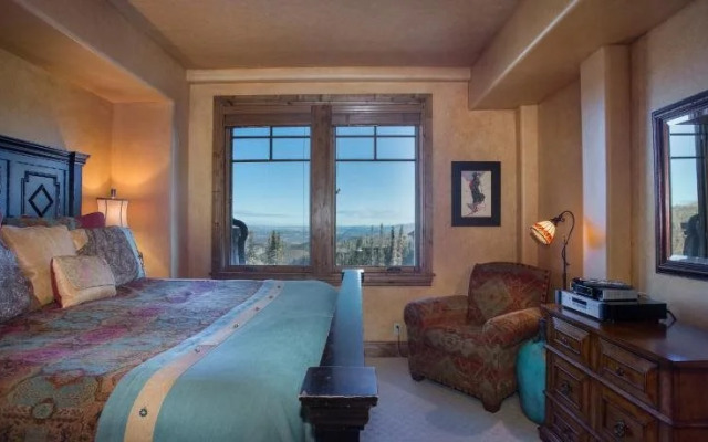 Grand Lodge at Empire Pass
