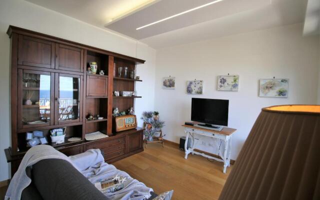 House Bergeggi by Holiday World