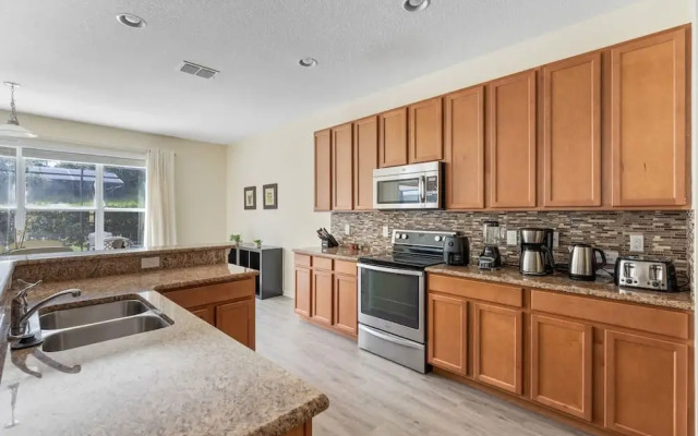 Themed Bedrooms and Large Pool