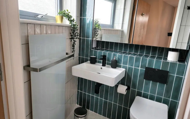 Luxury Station Apartment by Paymán Club