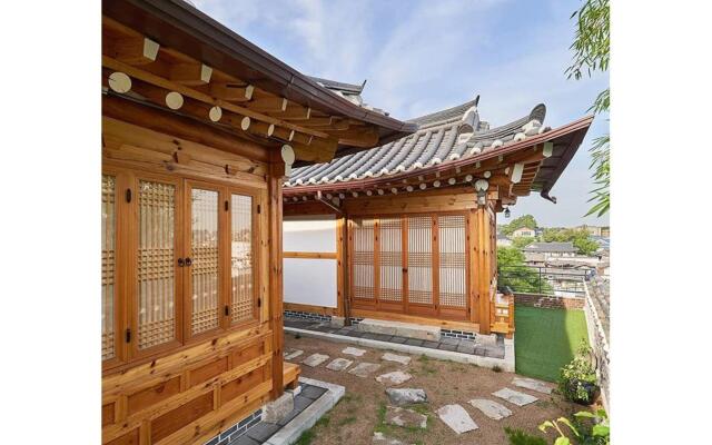 Bukchon Hakminjae Hanok Stay