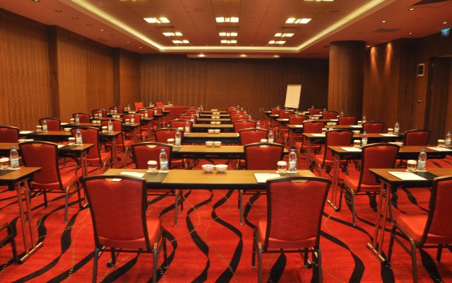 Crowne Plaza Istanbul - Harbiye, an IHG Hotel