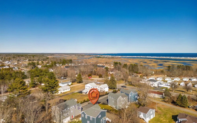 Games, Gym Equipment, Projector, Family Focused