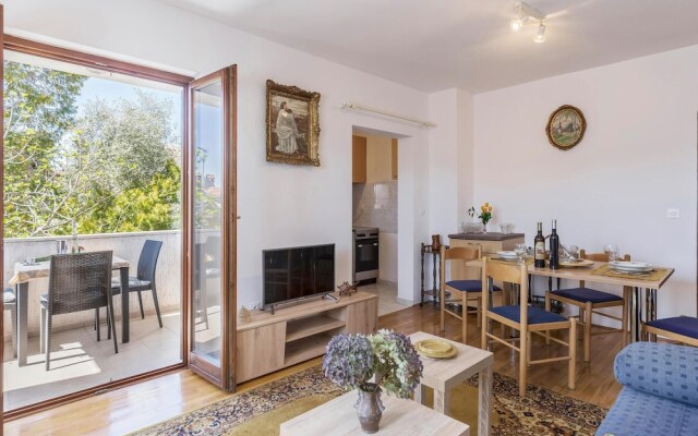 Nice Apartment in Funtana With Wifi and 1 Bedrooms