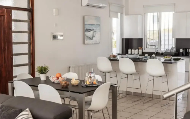 Faros Seaside Villa Larnaca