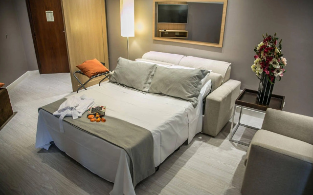 Cosmopolitan Praia Flat
