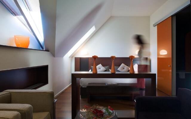 987 Design Prague Hotel