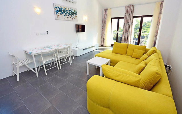 Lozna Residence 9497