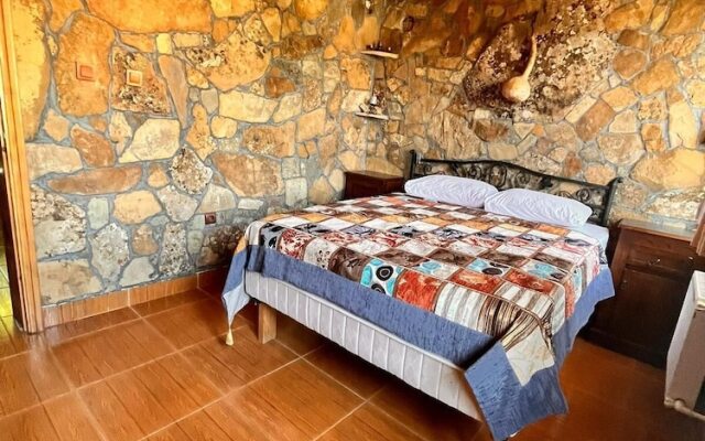 Gokceada Uysallar Köy Evi