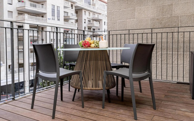 Central and Luxury New 2BR&2Bth - Private Parking