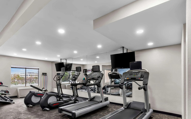 Best Western Plus Fenton