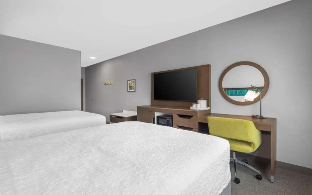 Hampton Inn & Suites By Hilton Bakersfield Central