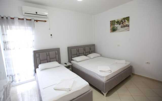 Joni Apartments