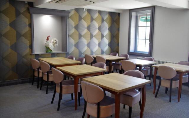 Hôtel et Appartements Les Platanes