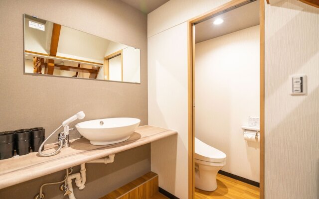 ZAITO Tokyo Oshiage Economy Inn