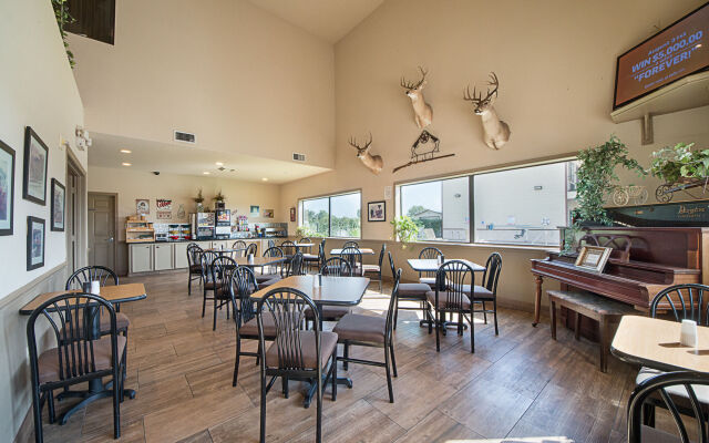 Lone Star Inn & Suites