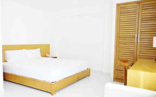 OYO 202 Eden Park Saigon Hotel