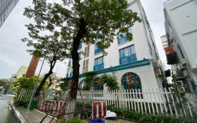 Santori Apartments