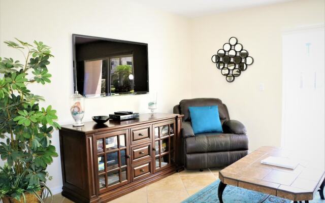 Jamaica Royale 002 - 1 Br Condo