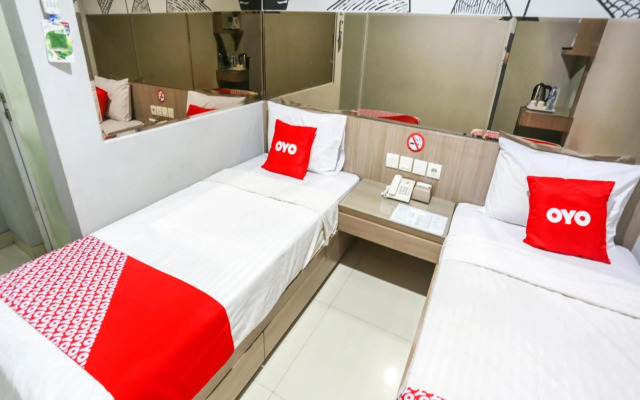 Super OYO Capital O 90056 Wisma Kebon Kacang 9