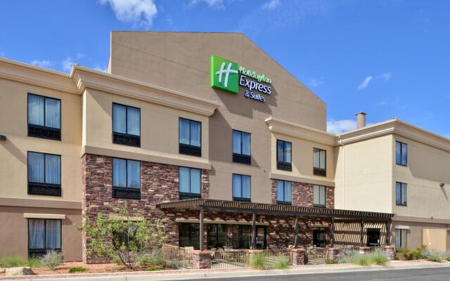 Holiday Inn Express & Suites Page - Lake Powell Area by IHG