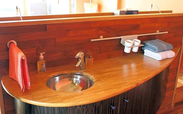 Une Suite a la Campagne (Adults Only)