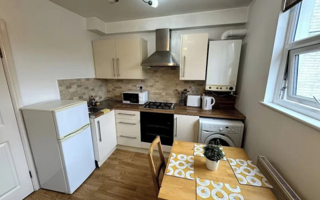1 Bed-sleeps 4-pet Friendly-central Location