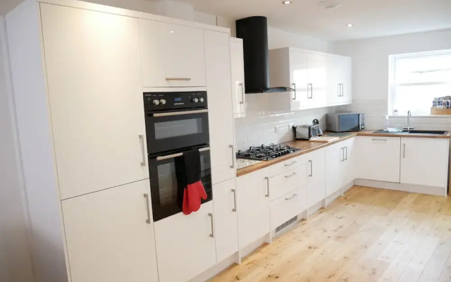 Lower Gill Gardens Penthouse