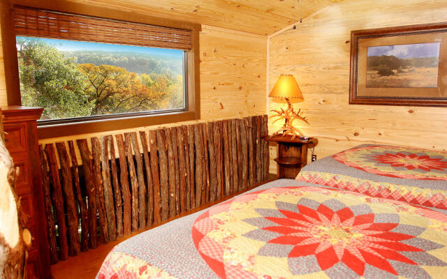 Hideout on the Horseshoe