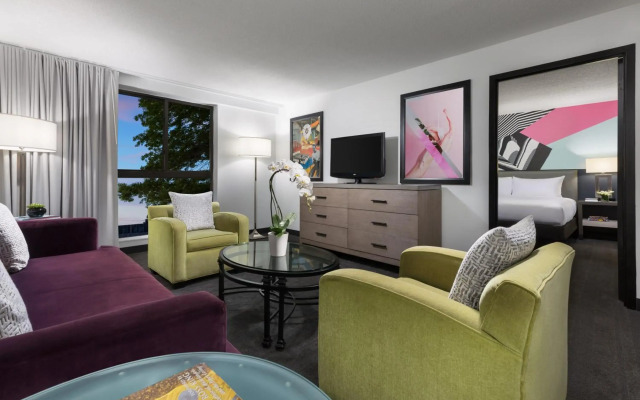 Studio Allston Hotel