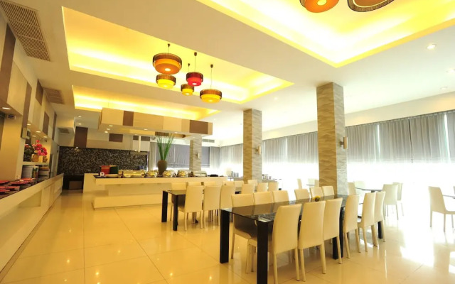 Bangkok Natural Spa Resort and Suite