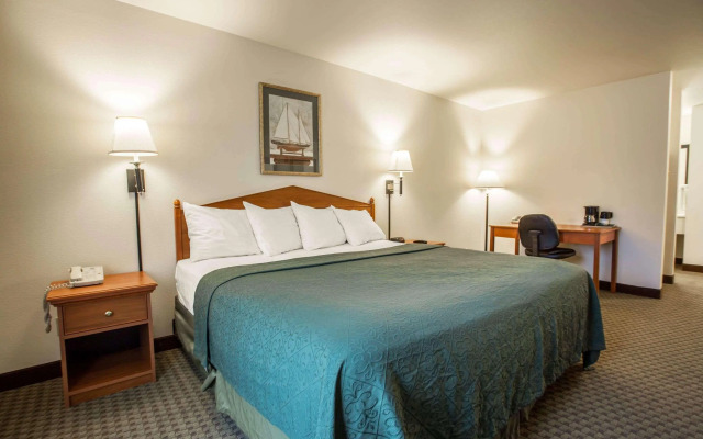 Quality Inn & Suites Federal Way - Seattle