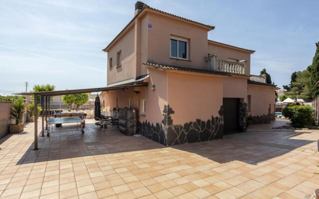 Premium Holiday Home in El Vendrell With Swimming Pool