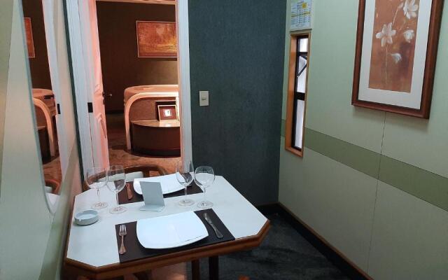 BAMBINA HOTEL -Adultos Somente