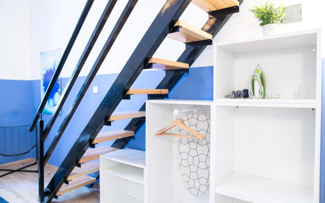 Cosy Studio In Central Party District.