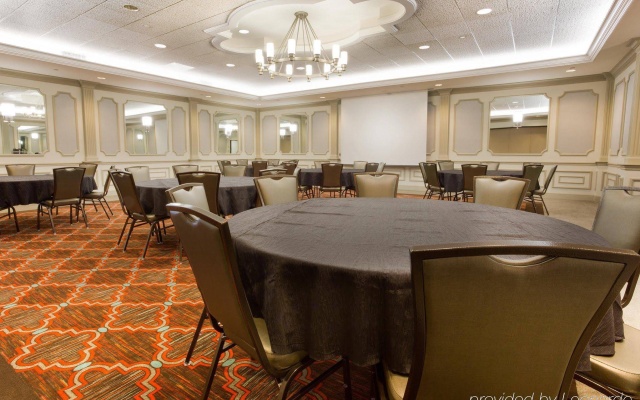 Drury Plaza Hotel St. Louis Creve Coeur