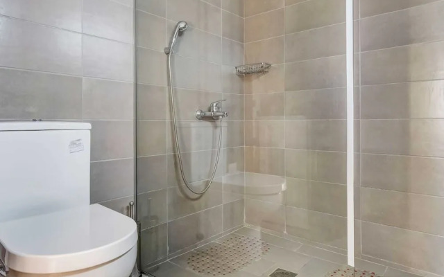 Seaview Studio, 3 Pers Panoramic Seaview in Beautiful Setting, West From Chania