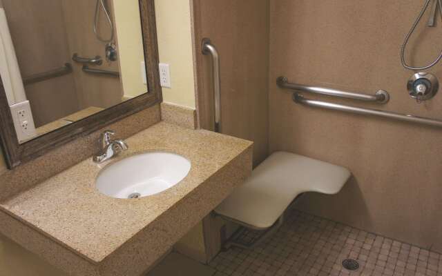 La Quinta Inn & Suites by Wyndham Albuquerque Midtown