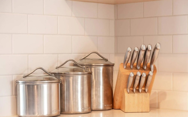 Upscale Townhome,banff,spruce Meadows ,pets