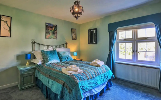 Retreat in Surrey Near Hever Castle