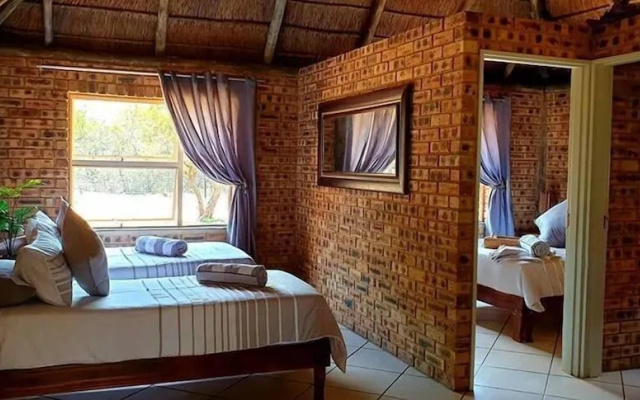 Unathi Game Lodge