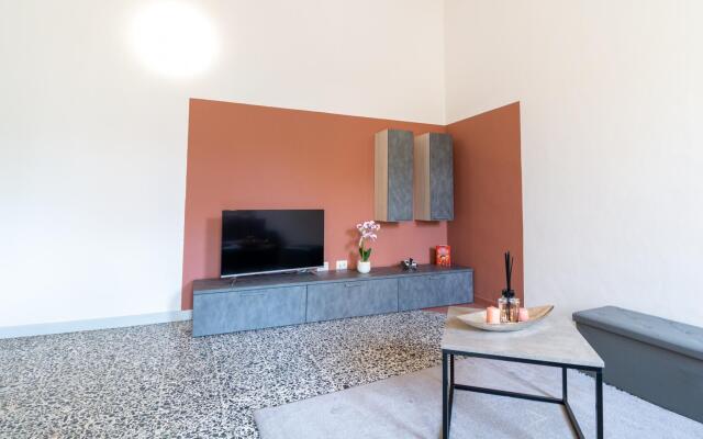 Welcomely - Xenia Boutique House With Garden